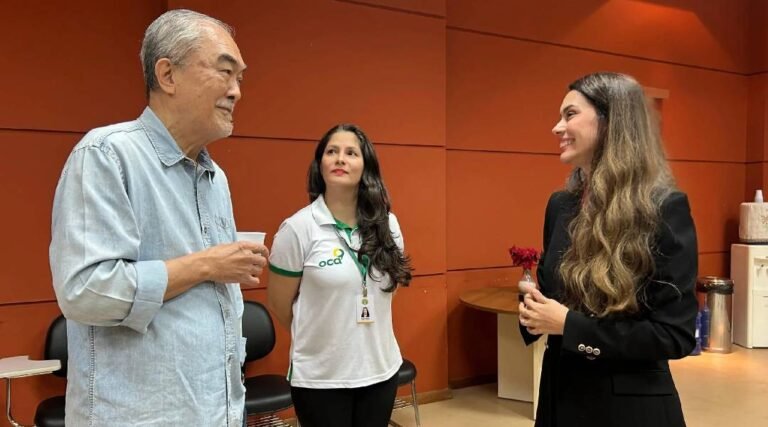 Especialista em gestão e liderança elogia inovações da OCA em visita ao Acre