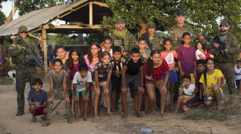 Gefron realiza ações educativas em Rodrigues Alves para prevenção à criminalidade
