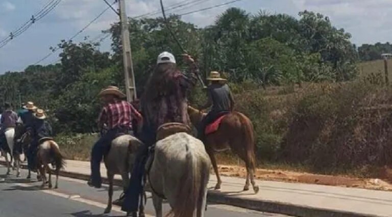 MPAC ajuíza ação civil por irregularidades e maus-tratos na cavalgada da Expoacre Juruá 2024