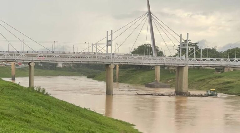 Rio Acre apresenta vazante de mais de 30 cm; expectativas é de mais chuvas, diz Defesa Civil