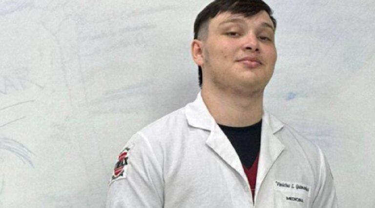 Mãe de estudante acidentado no Paraguai faz apelo urgente por ajuda para translado do filho ao Acre