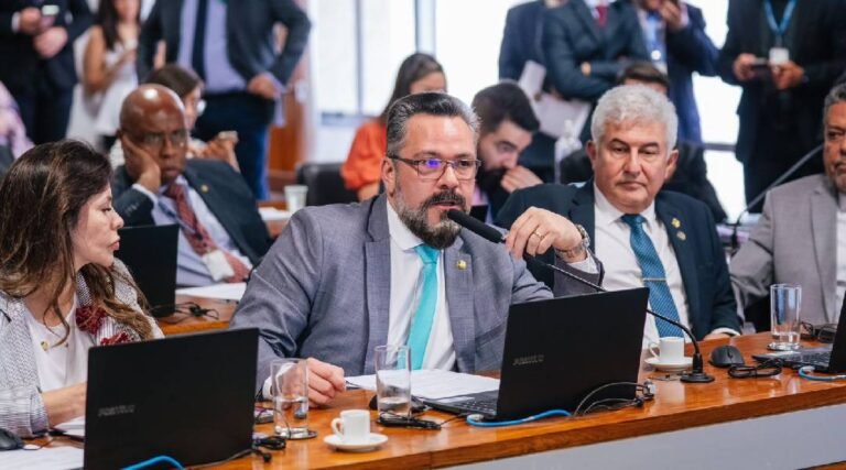 Emenda de Alan Rick garante que “OAB da Medicina” substitua Revalida para médicos formados no exterior