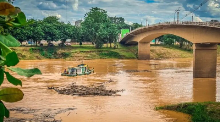 Nível do Rio Acre fica abaixo dos 6 metros, mas possibilidade de enchente ainda existe