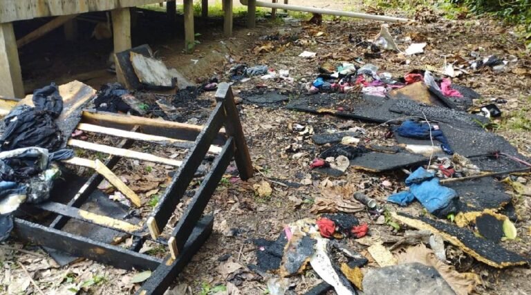 Incêndio destrói casa de família no bairro Miritizal, em Cruzeiro do Su