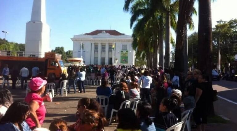 Trabalhadores da Educação dão ultimato ao governo e ameaçam não iniciar ano letivo no AC