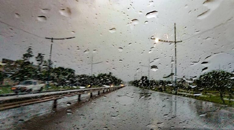 Inmet emite alerta de chuvas intensas em 19 municípios do Acre; veja quais