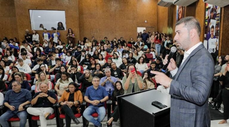 “Nossas escolas públicas hoje não deixam a desejar”, diz Nicolau Júnior na abertura do ano letivo