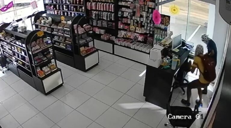 Loja é alvo de criminosos pela segunda vez em menos de 30 dias em Cruzeiro do Sul
