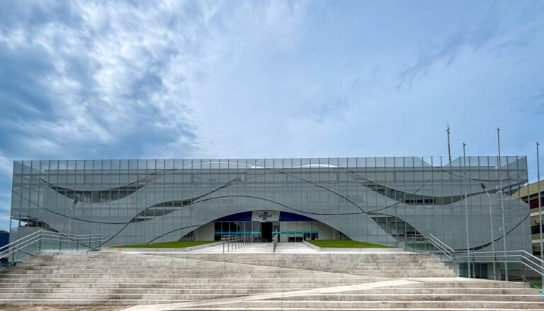 Sebrae Acre abre licitação para aquisição de troféus do Prêmio Sebrae de Jornalismo 2026