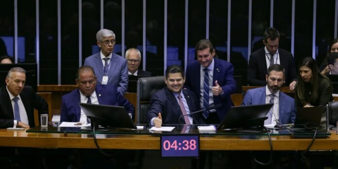 congresso-aprova-novas-regras-para-pagamento-de-emendas-parlamentares congresso-aprova-novas-regras-para-pagamento-de-emendas-parlamentares