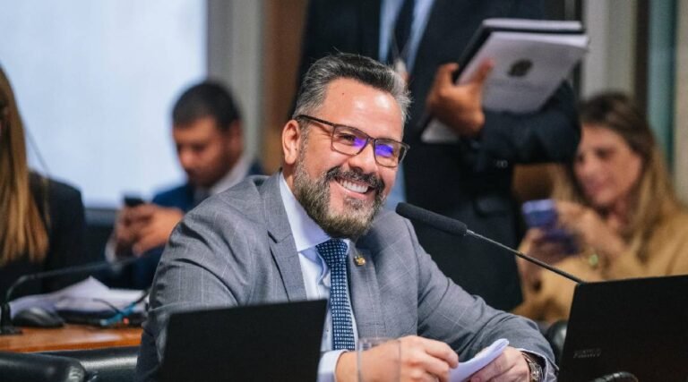 Relatório de Alan Rick é aprovado e projeto que torna Sena Madureira a Capital Nacional da Castanha do Brasil vai à sanção