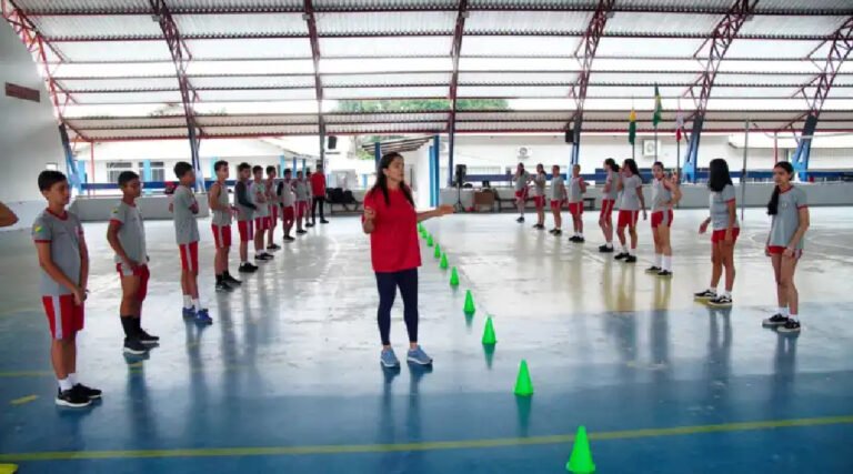 De Cruzeiro do Sul, professora Iranilda Reis é indicada para representar o Brasil no Teachers Games na França