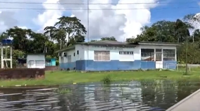 Sete escolas tem atividades suspensa devido a cheia do Rio Juruá