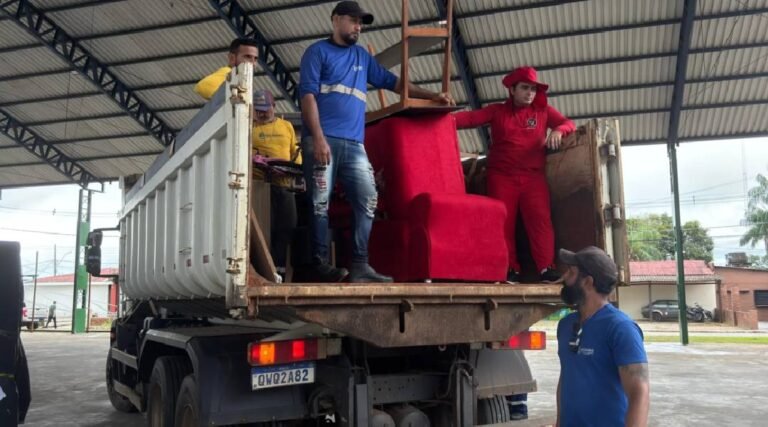 Enchente: quase 40 famílias estão sendo transferidas para o Parque de Exposições nesta manhã