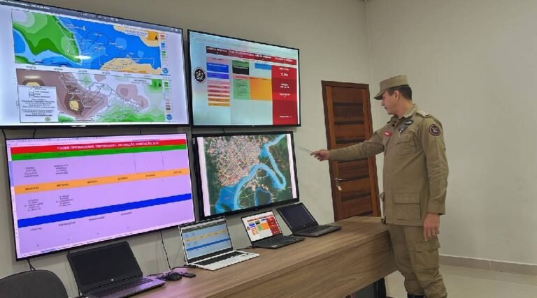 Sala de Monitoramento é criada no Corpo de Bombeiros para acompanhar nível do Rio Juruá em Cruzeiro do Sul