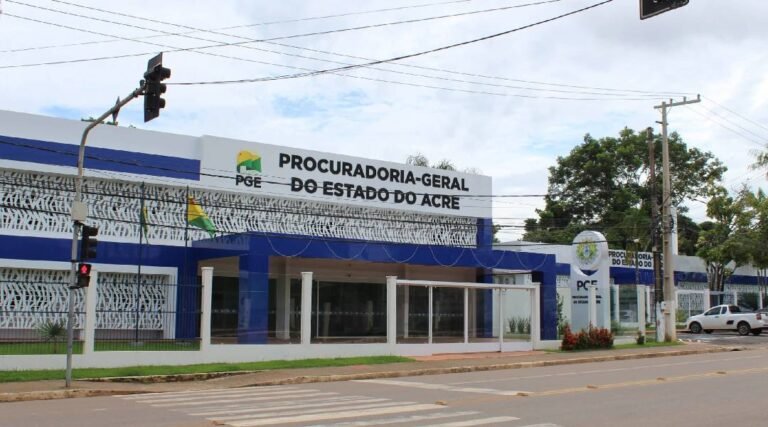 Procuradoria-Geral do Acre publica relação provisória de advogados do cadastro para atuação dativa do Poder Judiciário