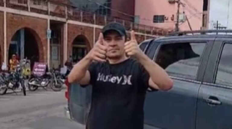 “Dançarino”: ex-morador de rua retorna a Cruzeiro do Sul transformado após apoio da família