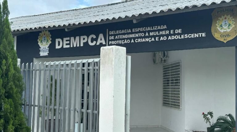 Homem é preso após ameaçar e estuprar ex-namorada em Cruzeiro do Sul