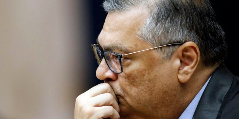 dino-suspende-emendas-para-universidades-e-fundacoes-de-oito-estados