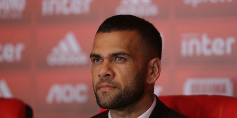 movimento-feminista-protesta-contra-revogacao-da-pena-de-daniel-alves