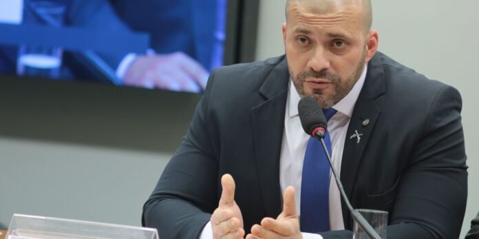 moraes-nega-pedido-de-silveira-para-trabalhar-e-estudar-fora-da-prisao