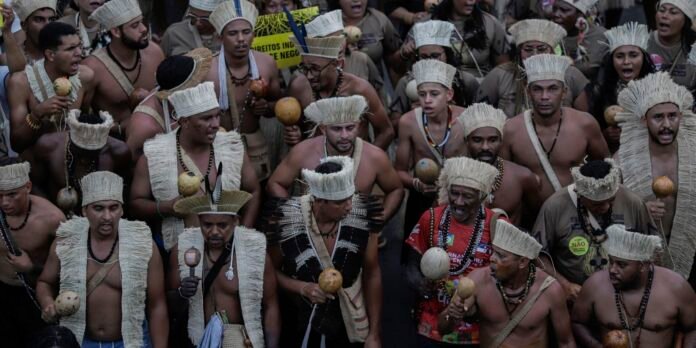 abril-indigena-em-sp-tera-show,-manifesto-e-debates