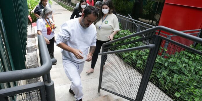 greve-de-fome-de-glauber-completa-8-dias-e-mobiliza-apoios