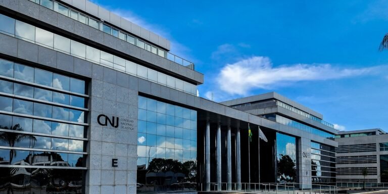 cnj-afasta-desembargador-por-mensagens-publicas-de-apoio-a-bolsonaro