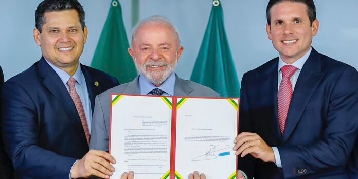 lula-entrega-pec-da-seguranca-publica-para-tramitacao-no-congresso lula-entrega-pec-da-seguranca-publica-para-tramitacao-no-congresso