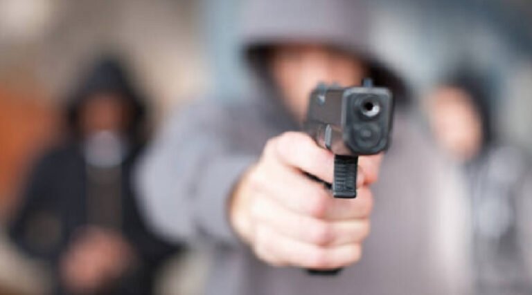 Em Cruzeiro do Sul dois estabelecimentos foram alvos de criminosos nesta quarta-feira (02)