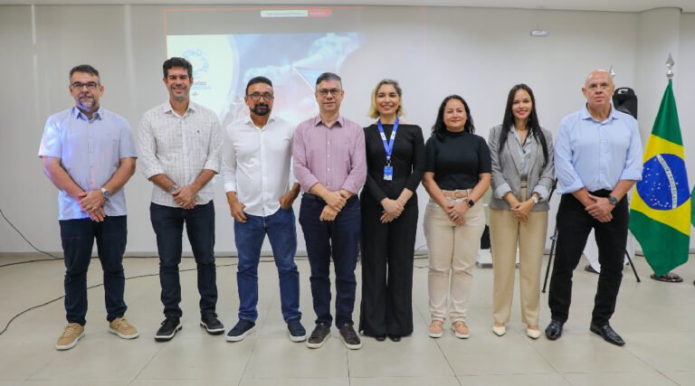Encadear Summit reúne empresários do setor de supermercados de Rio Branco no Sebrae