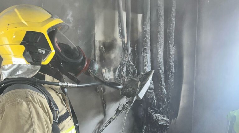 Corpo de Bombeiros contém princípio de incêndio em loja de posto de combustível