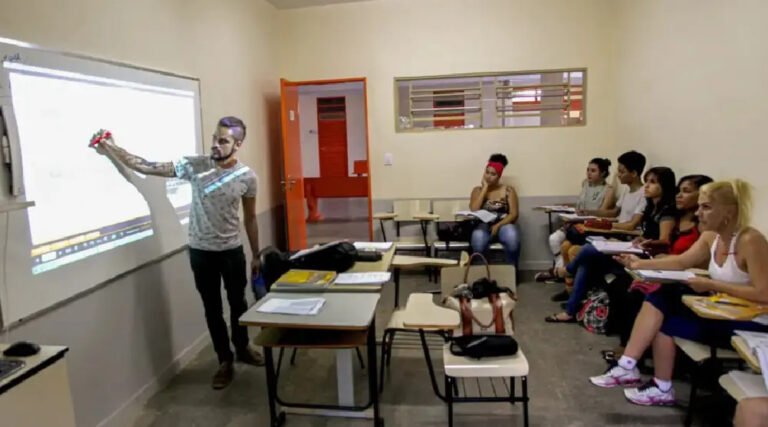 Inscrições para o Encceja 2025 começam nesta segunda-feira