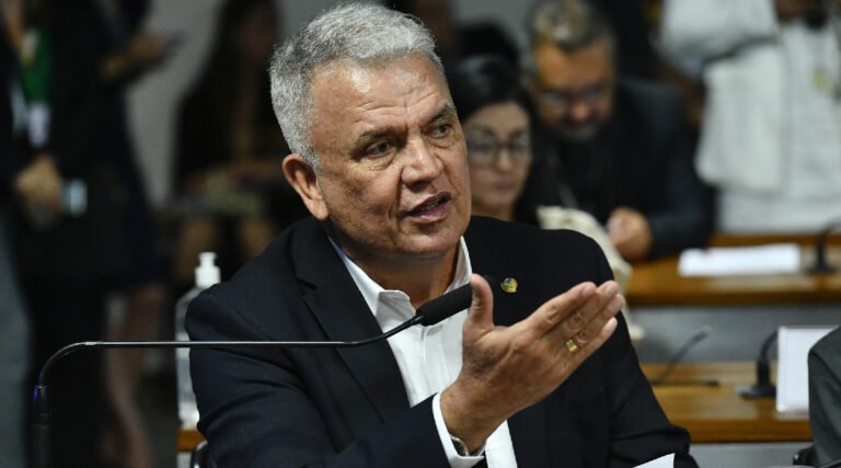 Petecão destaca mais R$ 418,4 milhões para auxílio a pescadores artesanais afetados pela seca no Acre