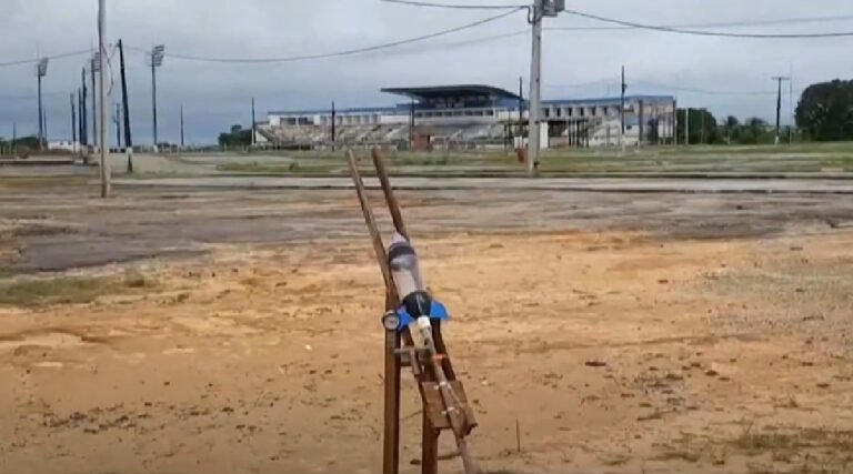 Estudantes de Cruzeiro do Sul lançam foguetes em preparação para Olimpíada Brasileira de Astronomia