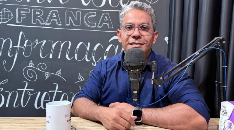 Podcast Conversa Franca recebe médico Mazinho Maciel para debater o autismo e os desafios do diagnóstico precoce no dia internacional do autismo
