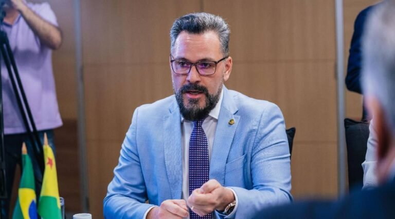 Senador Alan Rick reúne prefeitos e ministro para destravar projeto que pode transformar a gestão de resíduos no Acre