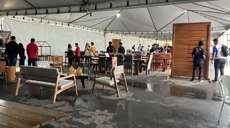 Segunda edição da Feira Arte da Floresta do Polo Moveleiro tem início em Cruzeiro do Sul