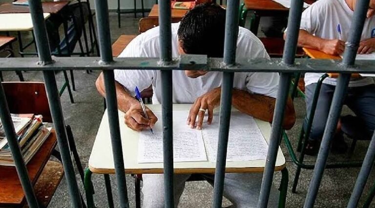 Detento aprovado na Ufac de Cruzeiro do Sul emociona ao celebrar conquista no Enem: “Agradeci ao Senhor”