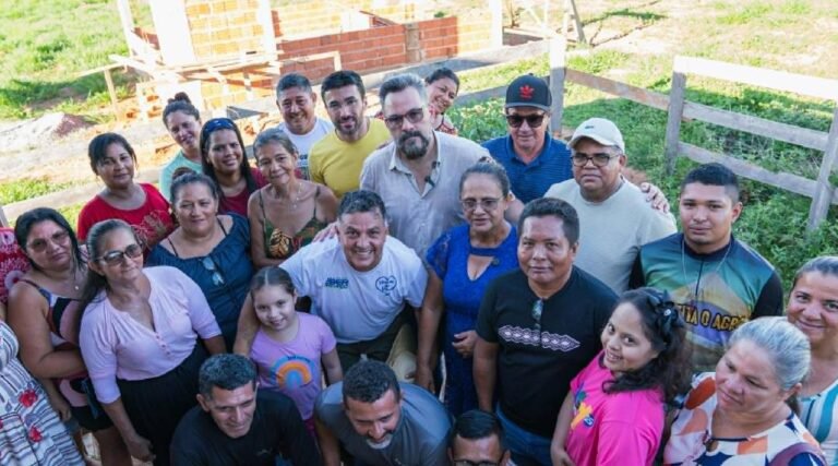 Alan Rick visita comunidade prejudicada após prefeitura de Rio Branco devolver emenda de R$ 1 milhão para Casas de Farinha