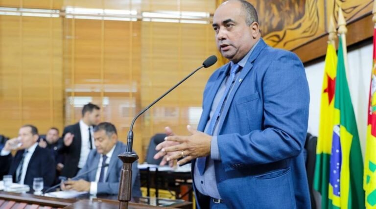 Deputado Clodoaldo Rodrigues cobra solução para travessia entre Cruzeiro do Sul e Rodrigues Alves