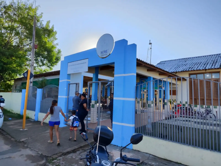 Suspeito baleado em assalto que deixou vigilante de escola morto está em estado grave na UTI