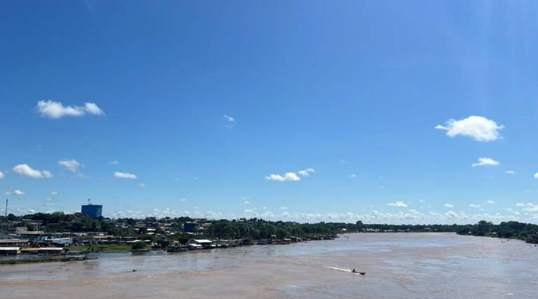 Após vazante, rio Juruá volta a subir e atinge cota de alerta em Cruzeiro do Sul