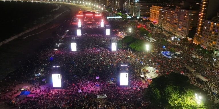 show-de-lady-gaga-leva-2,1-milhoes-de-pessoas-para-copacabana