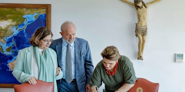 “lula-quer-mulheres-mais-contentes-e-protegidas”,-diz-nova-ministra