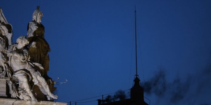 fumaca-preta:-cardeais-ainda-nao-escolheram-papa