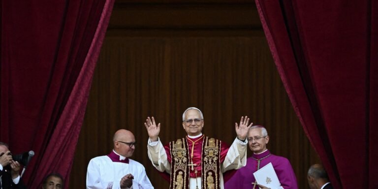 lula-cumprimenta-novo-papa-e-pede-continuidade-do-legado-de-francisco