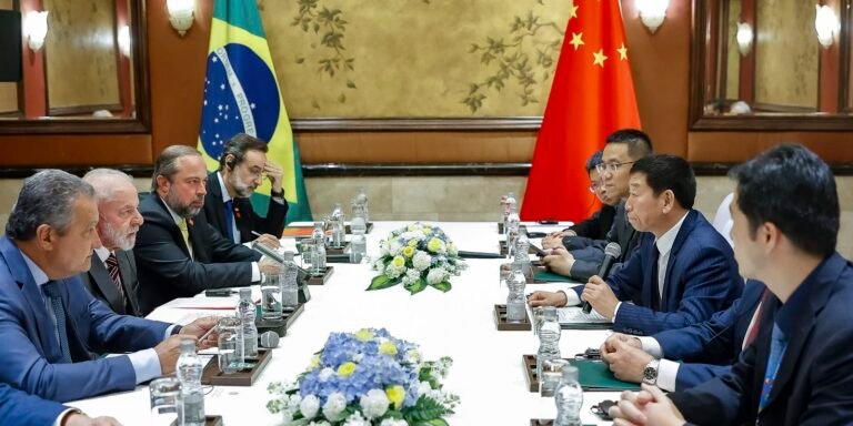 lula-se-reune-com-empresarios-chineses-em-pequim