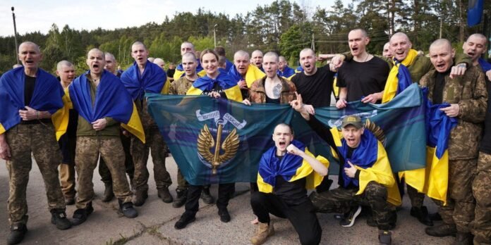 russia-e-ucrania-libertam-390-prisioneiros-cada-em-primeira-troca