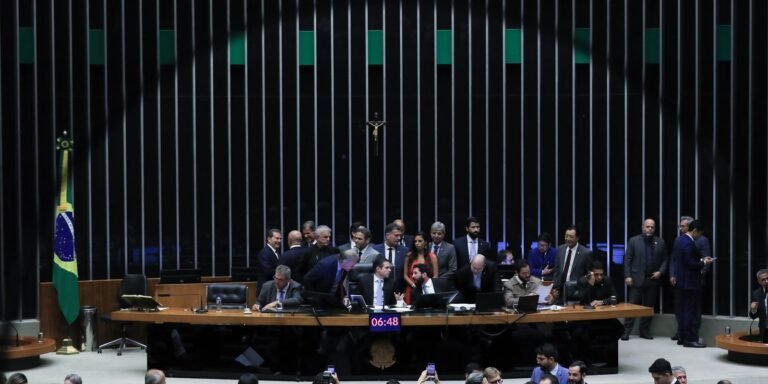 camara-aprova-urgencia-para-pl-que-proibe-desconto-automatico-no-inss